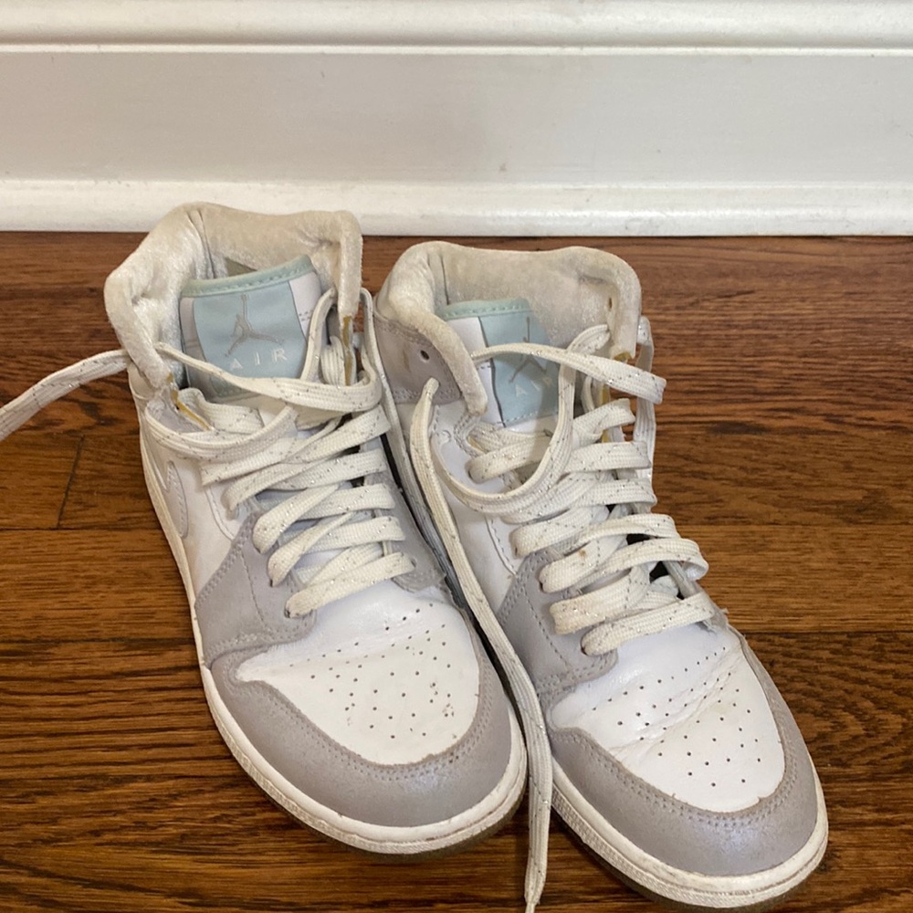 Nike AirJordan Ice Glaze high top jordans - Youth